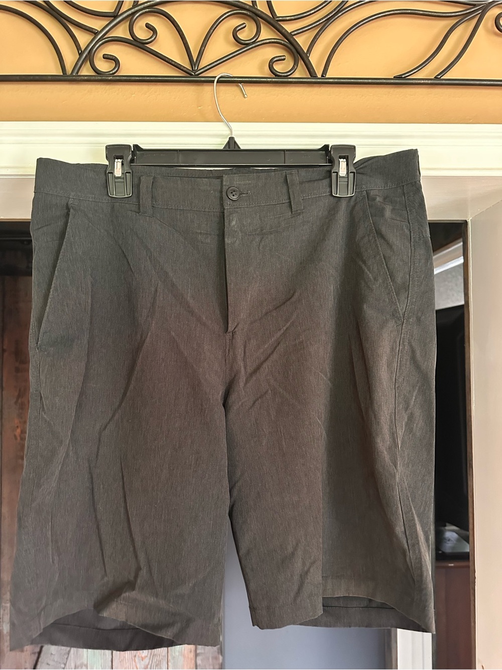 Old Navy Men's Dark Gray Chino Shorts